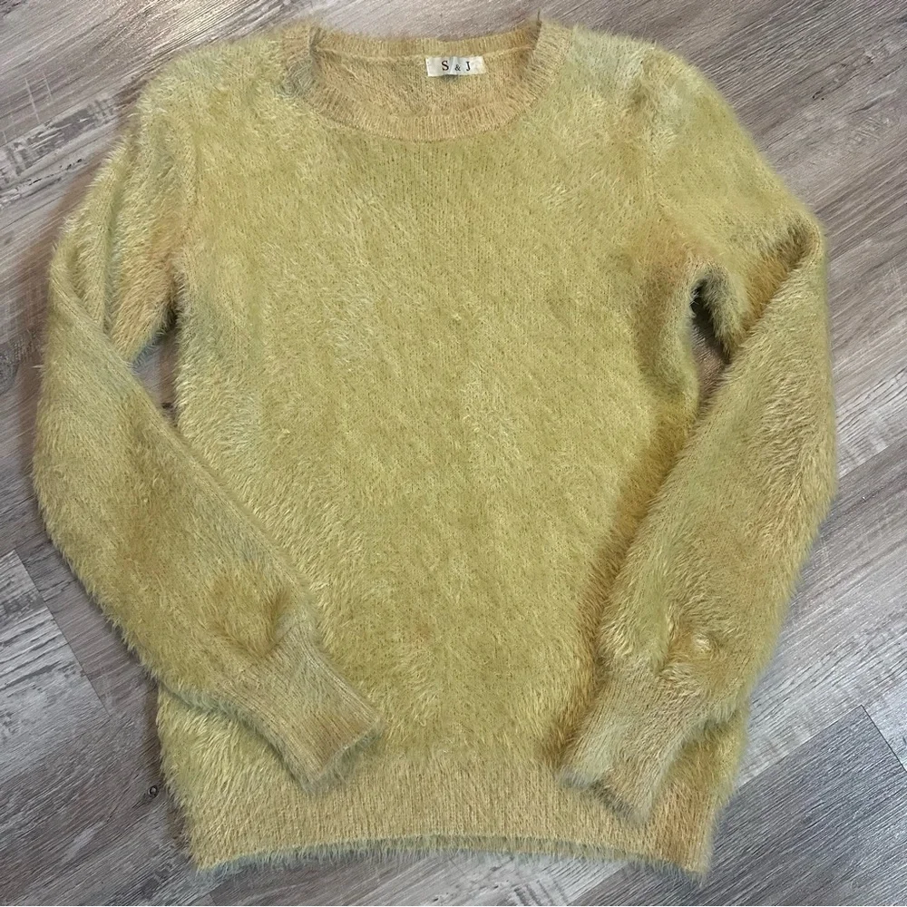 Vintage Chartreuse‎ Fuzzy Sweater Women XS Crew Neck